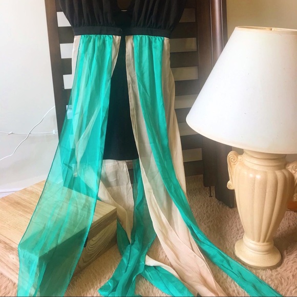 Beautiful designer party dress! - Picture 2 of 5